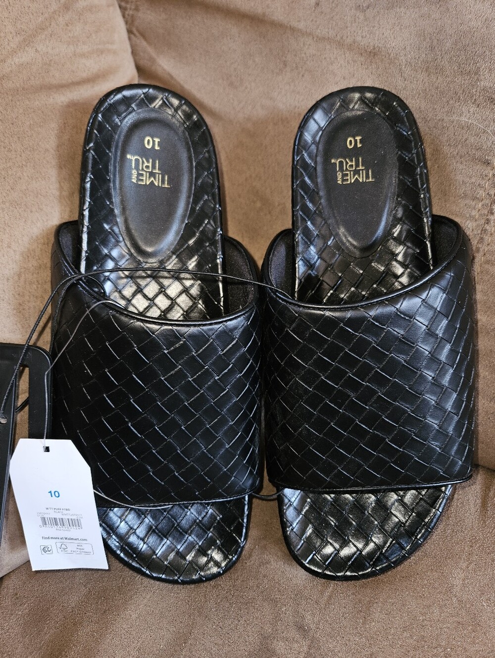 NWT Time and Tru Sz 10 Puff Footbed Sandals